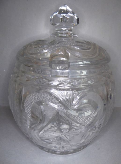 A fine mid-20th century cut-glass punch barrel and stand; probably Bohemian, the cover, barrel- - Image 8 of 20