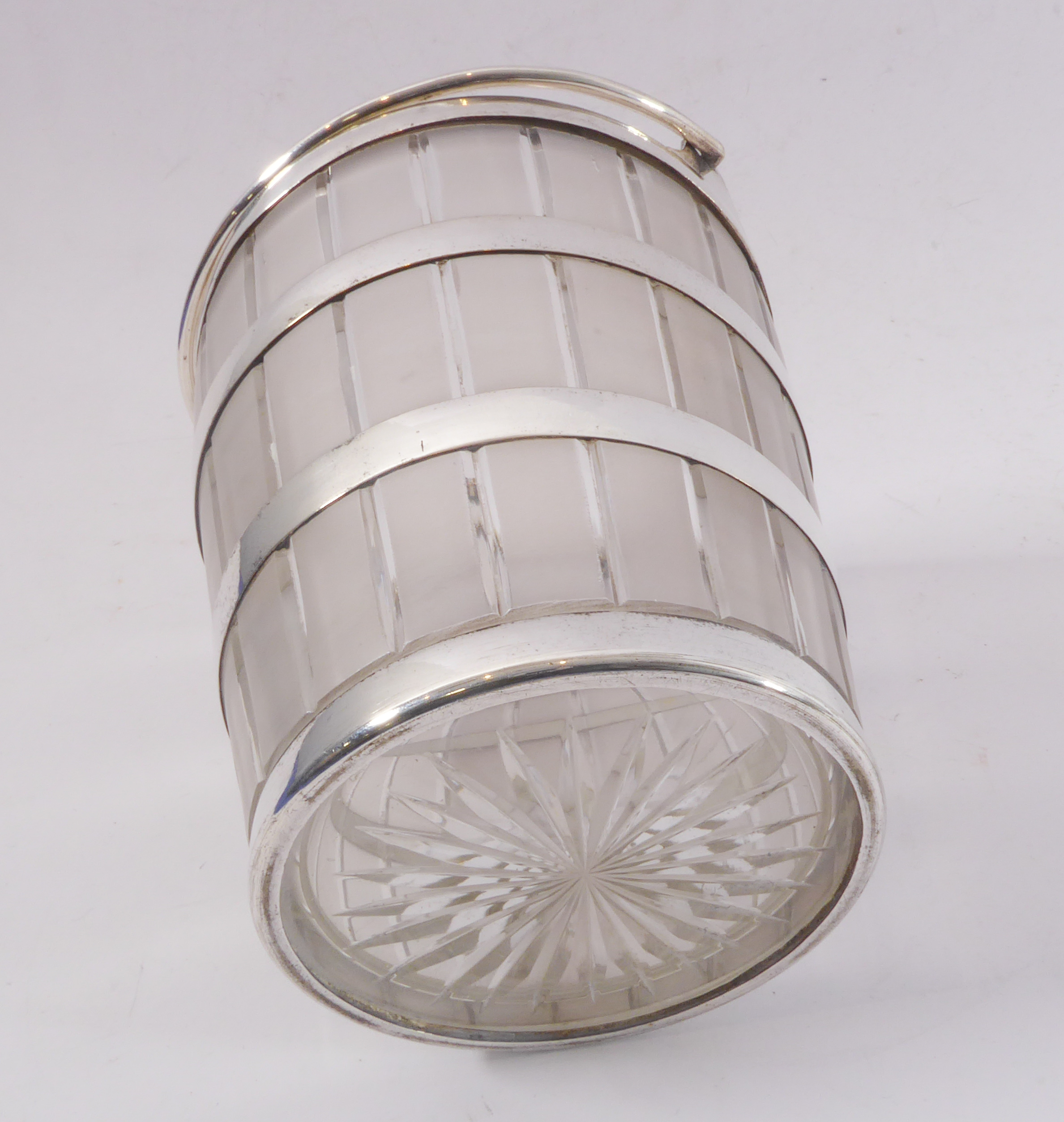 A good 19th century frosted glass and silver-plated ice bucket – in the form of a coopered barrel - Image 3 of 3