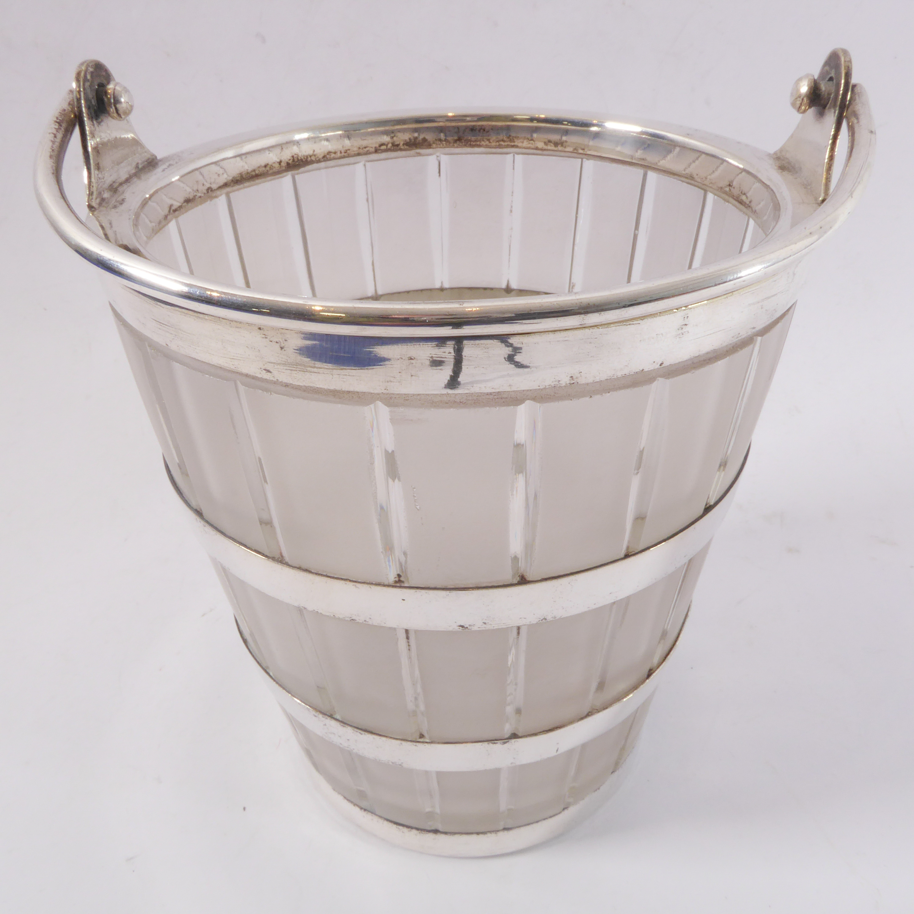 A good 19th century frosted glass and silver-plated ice bucket – in the form of a coopered barrel - Image 2 of 3