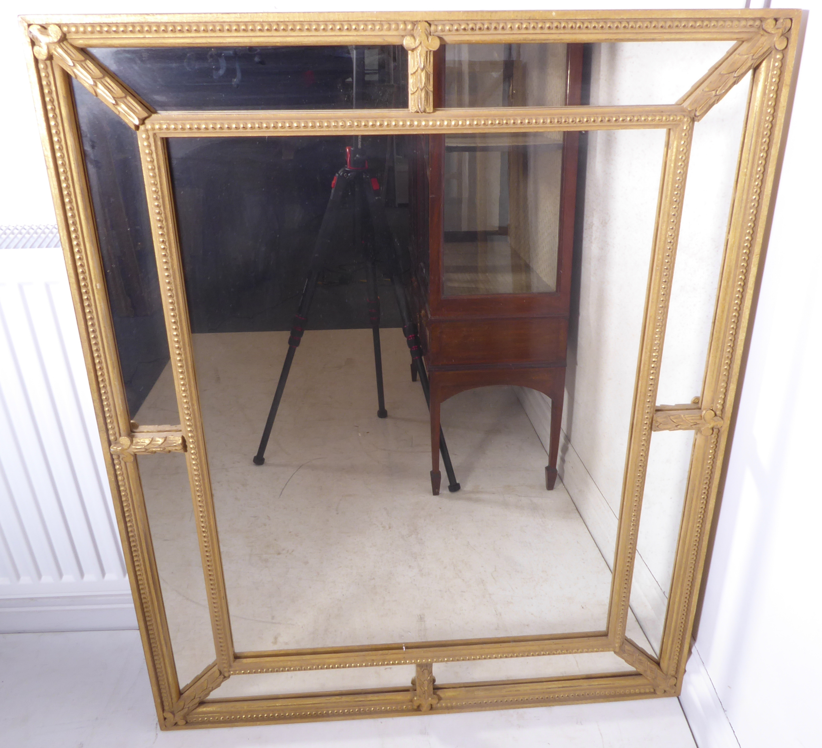 A gilt-framed wall-hanging looking glass in late 18th century style (frame size 106.5cm x 86cm) - Image 4 of 4