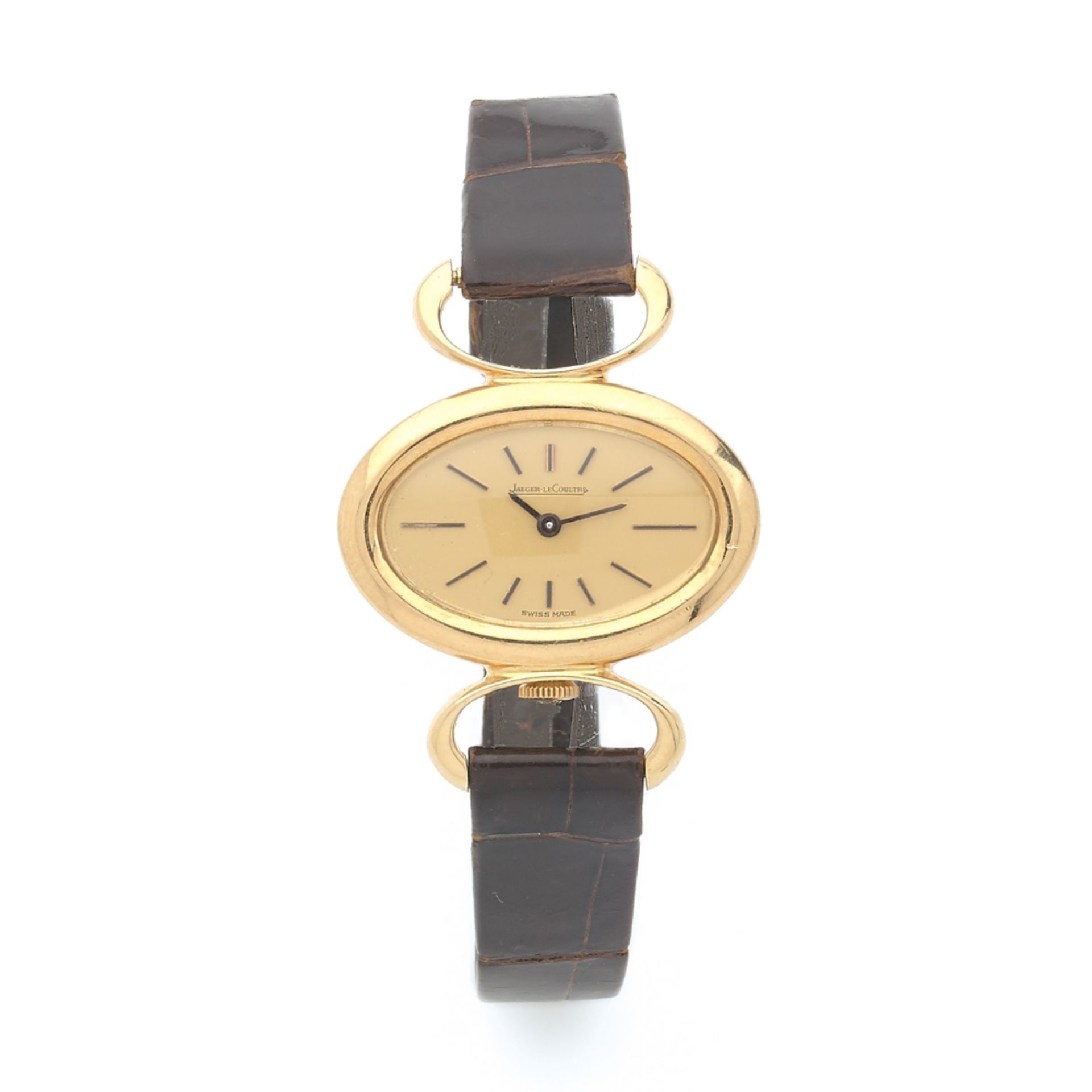 JAEGER LECOULTRE ETRIER, Montre bracelet de dame en or jaune 18K sur cuir. BOITIER : ovale à