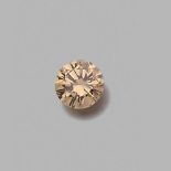 DIAMANT 1,20 CARAT FANCY YELLOW BROWN Diamant taille brillant sur papier : 1,20 carats. Examen