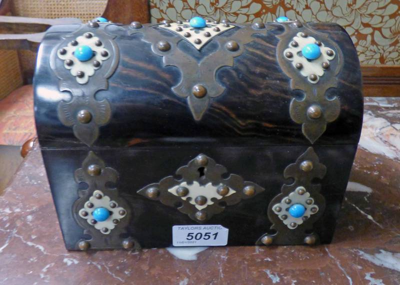 19TH CENTURY COROMANDEL DOME TOPPED CASKET WITH BRASS & TURQUOISE DECORATION .