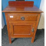 EARLY 20TH CENTURY OAK CABINET WITH DRAWER & PANEL DOOR