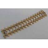 18CT YELLOW GOLD WIDE FANCY LINK BRACELET - 19.5CM & 49.