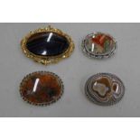 3 OVAL AGATE SET BROOCHES & OVAL AGATE SET GILDED BROOCH