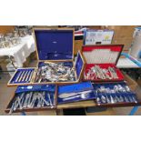 LARGE SELECTION OF CUTLERY, CASED SILVER PLATED FISH SERVERS,