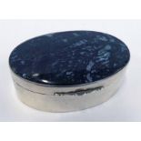 EARLY 20TH CENTURY SCOTTISH PROVINCIAL SILVER OVAL SNUFF BOX WITH MOSS AGATE LID BY ROBB OF