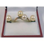 9CT GOLD CULTURED PEARL SET RING & PAIR OF 9CT GOLD CULTURED PEARL EARRINGS