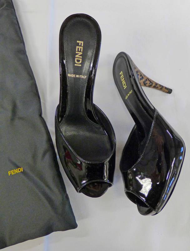 FENDI PATENT BLACK LEATHER PEEP-TOE ZUCCHINO PLATFORM MULES SIZE 36.