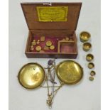 W & T AVERY CUP SCALES IN A FITTED WOODEN BOX WITH LABEL TO INTERIOR OF LID