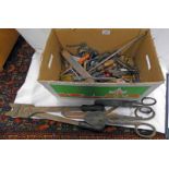 SELECTION OF TOOLS TO INCLUDE VINTAGE SCISSORS, WIRE CUTTERS,