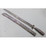 A LATE 19TH OR EARLY 20TH CENTURY JAVANESE SHORT SWORD (PEDONG) WITH 46.