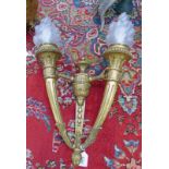 20TH CENTURY FRENCH STYLE GILT WALL SCONCE/LIGHTS WITH FROSTED FLAMBE GLASS SHADES - 59CM LONG