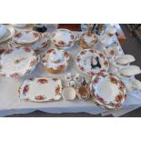 ROYAL ALBERT OLD COUNTRY ROSES DINNER WARE