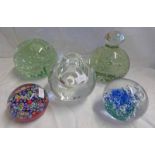 CAITHNESS GLASS VASE WITH BEAR ENGRAVING, 2 GLASS DUMPS,