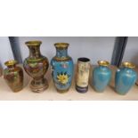 5 CLOISONNE VASES TO INCLUDE VASE DECORATED WITH BIRDS AND FLOWERS, PAIR OF GILT DECORATED VASES,