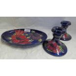 MOORCROFT POTTERY CANDLESTICK HOLDER WITH TRAY IN FLORAL DESIGN Condition Report: