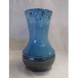 BLUE GLAZED LANCASTRIAN POTTERY VASE - 19CM TALL Condition Report: Some small