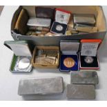 GOOD SELECTION OF PROOF CASED COINS TO INCLUDE 1983 SILVER PROOF £1 AND 1987 SILVER PROOF PIEDFORT