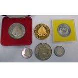 VARIOUS COINS & MEDALS RELATING TO THE POPE TO INCLUDE SILVER MEDAL BY C M MONASSI,