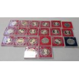 19 X 1952-1977 SILVER JUBILEE SOUVENIR MEDALS IN CASE AND 1977 SILVER JUBILEE CROWN IN CASE