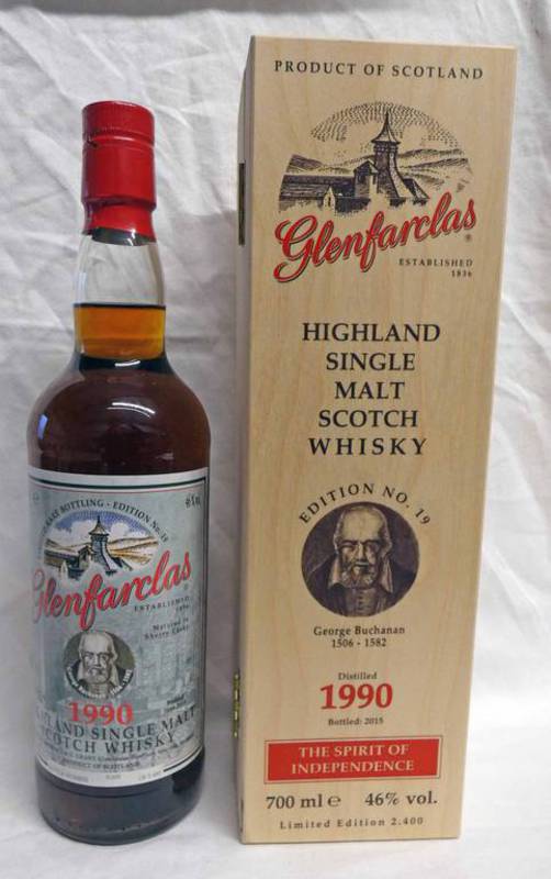 1 BOTTLE GLENFARCLAS 25 YEAR OLD SINGLE MALT WHISKY, DISTILLED 1990,