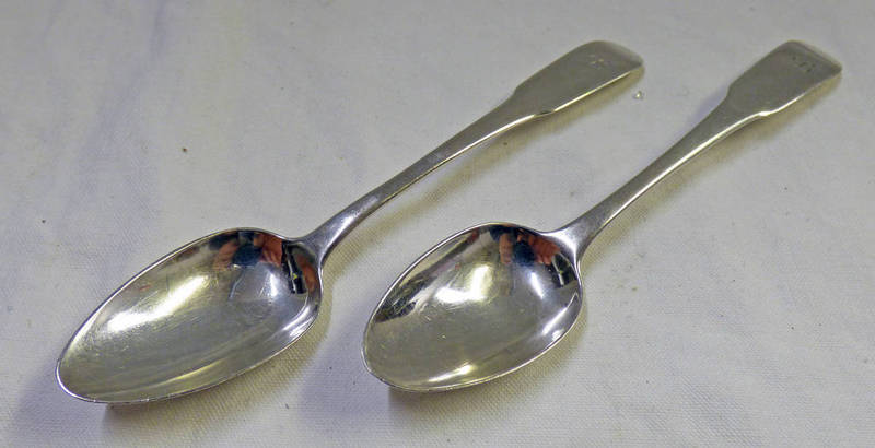 2 SCOTTISH PROVINCIAL SILVER TEASPOONS BY DAVID GRAY DUMFRIES