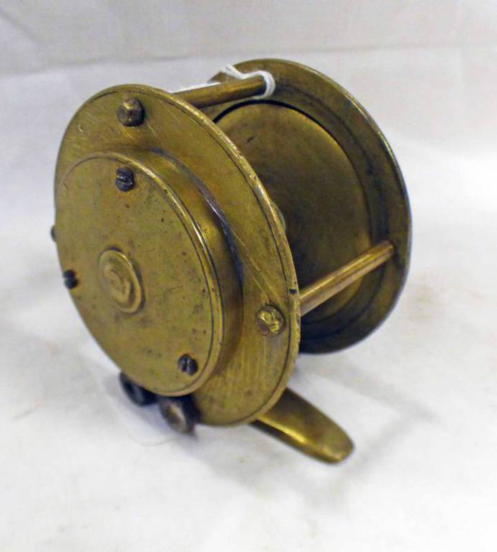 FARLOW 2 1/2 IN BRASS WINCH REEL WITH LEVER ARM Condition Report: Crank handle