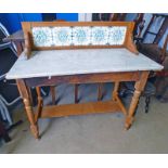MAHOGANY MARBLE TOPPED WASHSTAND WIDTH 92CM Condition Report: Lot 267 The marble