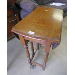 EARLY 20TH CENTURY OAK SUTHERLAND TABLE ON TURNED SUPPORTS WIDTH 61CM Condition Report: