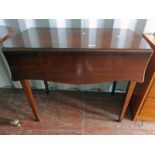 MAHOGANY PEMBROKE TABLE WITH SHAPED LEAVES & SQUARE TAPERED SUPPORTS