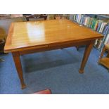 MAHOGANY PULL OUT DINING TABLE ON SQUARE SUPPORTS 122 X 107 CM WITHOUT LEAVES Condition