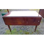 MAHOGANY TABLE ON SQUARE SUPPORTS WITH 2 LEAVES AND DRAWERS,