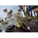 18 BRANCH 2-TIER CHANDELIER - 90CM TALL & 125CM WIDE Condition Report: Sold as seen