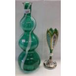 19TH CENTURY GREEN GLASS & WHITE ENAMEL FLORAL DECORATED VASE - 26CM TALL AND WHITE GREEN GLASS