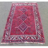 MIDDLE EASTERN RUG WITH RED & BLUE DECORATION 163 X 117 CM