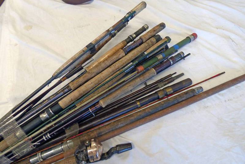 A GOOD SELECTION OF FLY RODS IN VARYING CONDITION TO INCLUDE BOB CHURCH, 10FT QUICKSILVER FLY ROD,