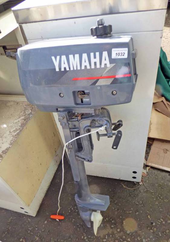 YAMAHA 2 OUTBOARD MOTOR Condition Report: Sold as seen with no guarantee.