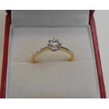 18CT GOLD DIAMOND SOLITAIRE RING, APPROX. 0.