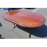 EASTERN HARDWOOD TWIN PEDESTAL TABLE WITH DECORATIVE BRASS INLAY .