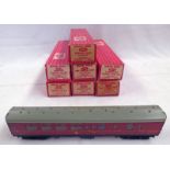 7 HORNBY DUBLO 'SUPER DETAIL' CRIMSON STOCK INCLUDING 4053 - CORRIDOR COACH BRAKE/2ND 2 X 4078 -