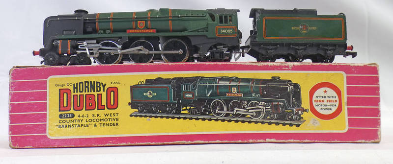 HORNBY DUBLO 2235 00 GAUGE (2-RAIL) BR GREEN 4-6-2 WEST COUNTRY 'BARNSTABLE' 34005 STEAM LOCOMOTIVE