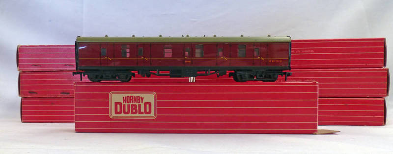 7 HORNBY DUBLO 'SUPER DETAIL' CRIMSON STOCK INCLUDING 2 X 4078 - SLEEPING CARS,