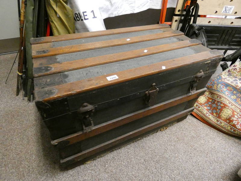 LUGGAGE TRUNK WITH WOOD BINDING