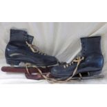 PAIR OF VINTAGE ICE SKATES WITH LEATHER BOOTS AND COVERS "THE KING" MARKED TO INTERIOR