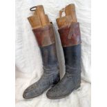 PAIR OF LEATHER RIDING BOOTS WITH WOODEN BOOT STRETCHERS