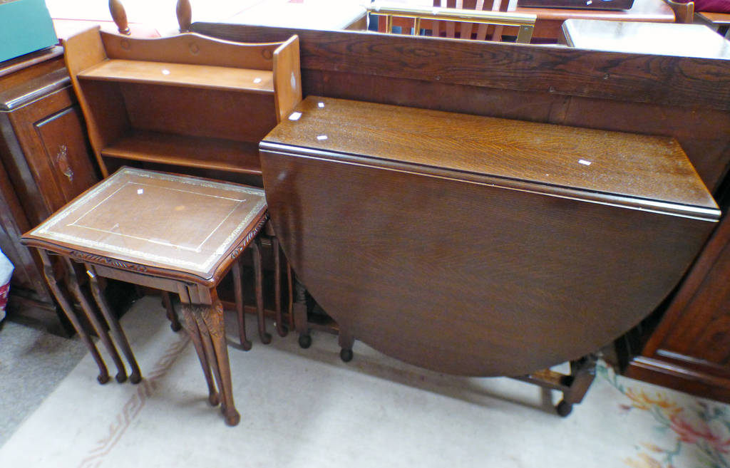 OAK GATE LEG TABLE ON BARLEY TWIST SUPPORTS.