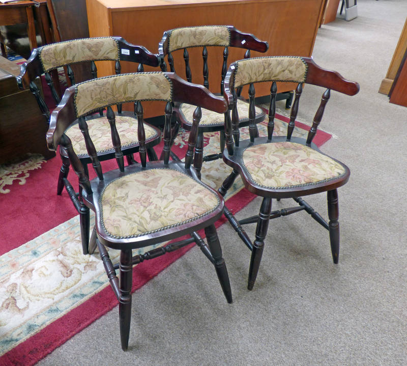 SET OF 4 LATE 19TH CENTURY MAHOGANY CHAIRS ON TURNED SUPPORTS