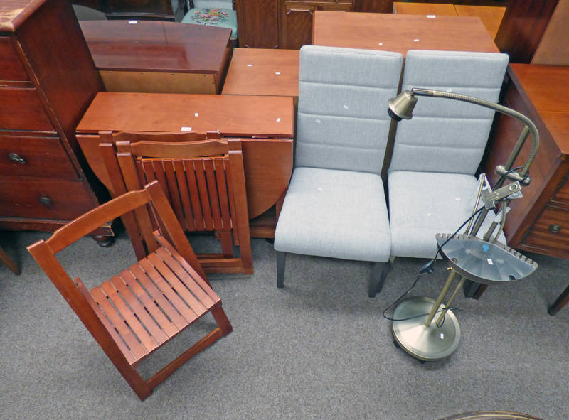 GATELEG TABLE & FOLDING CHAIRS,